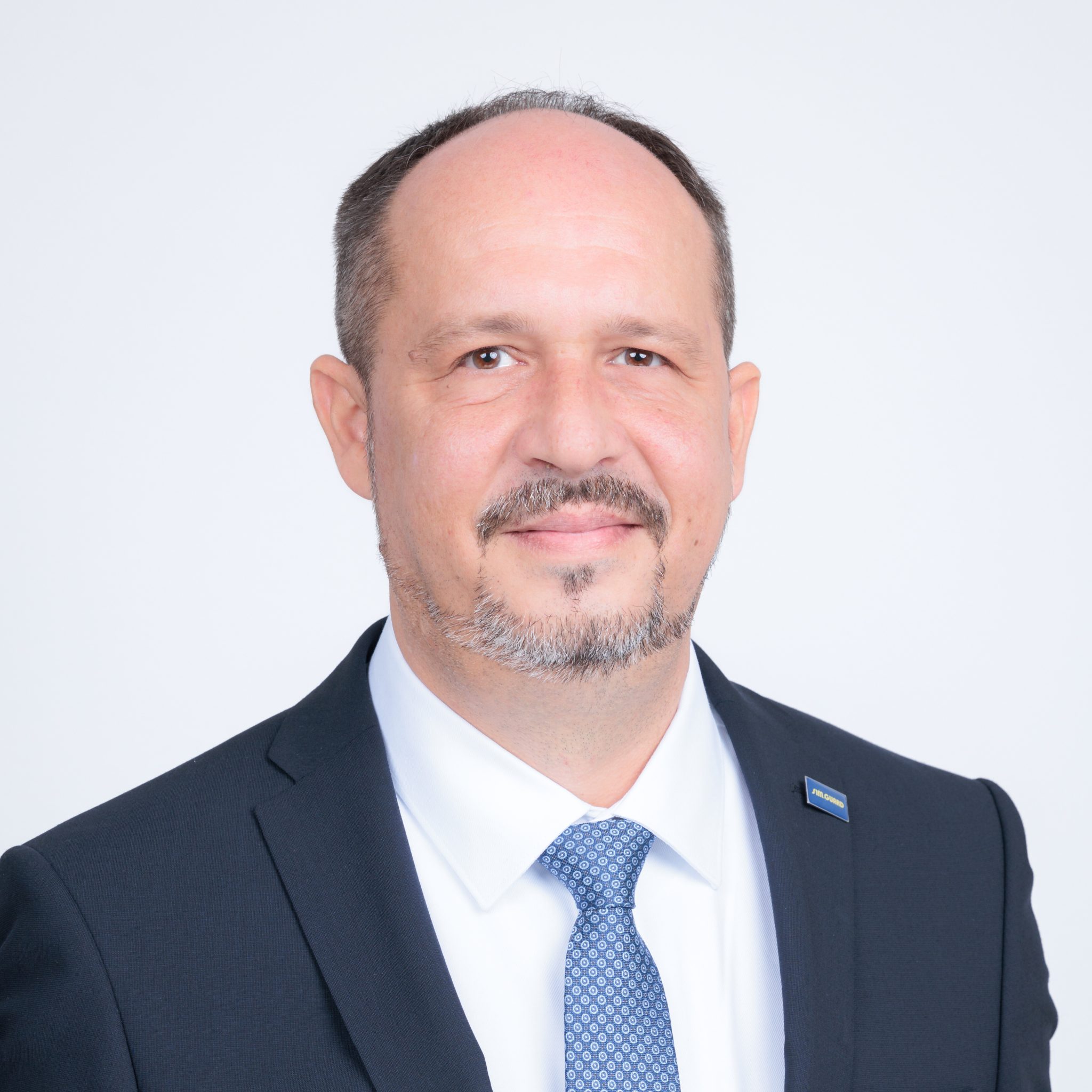 Team SIMACEK » Ansprechpartner:innen auf einen Blick